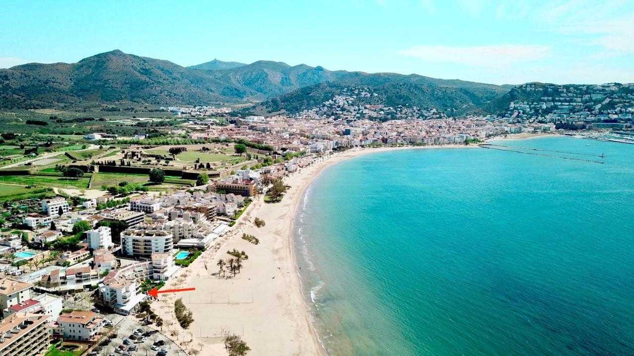 Roses Beach Экстерьер фото