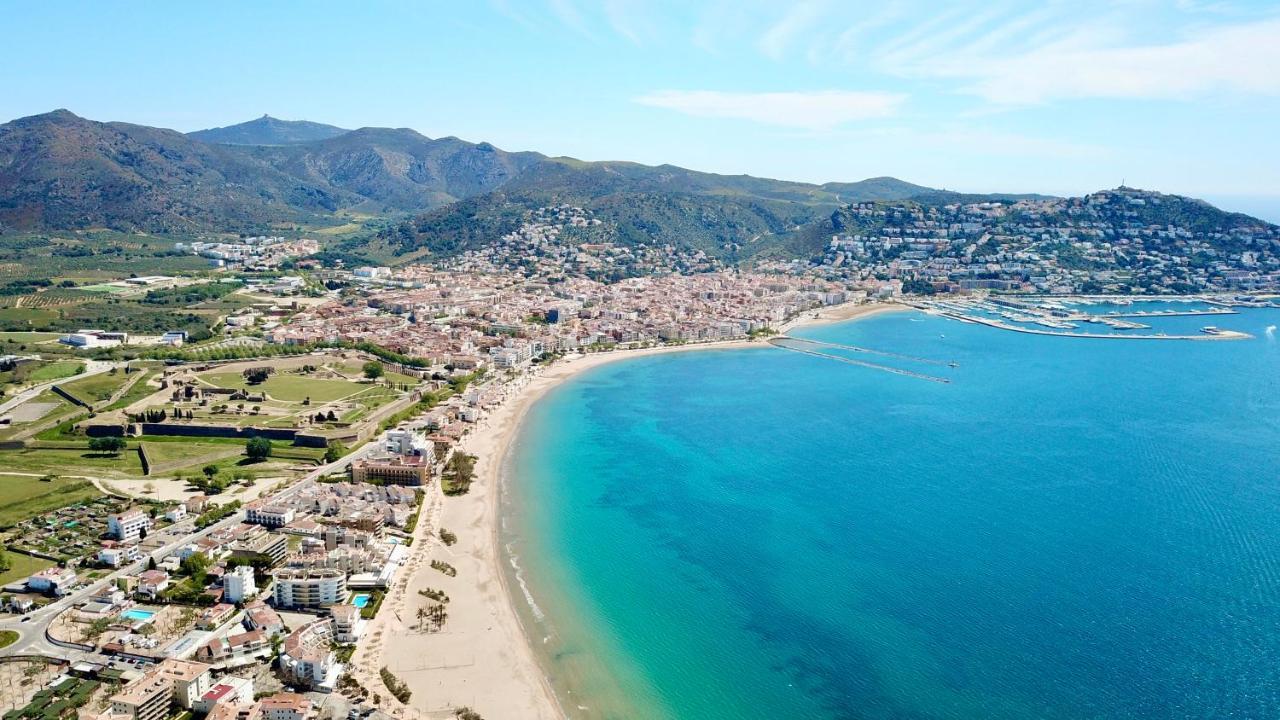 Roses Beach Экстерьер фото