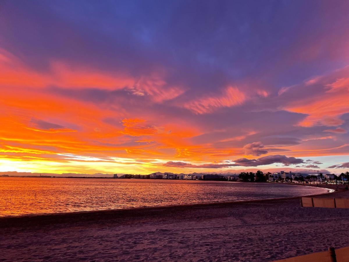 Roses Beach Экстерьер фото